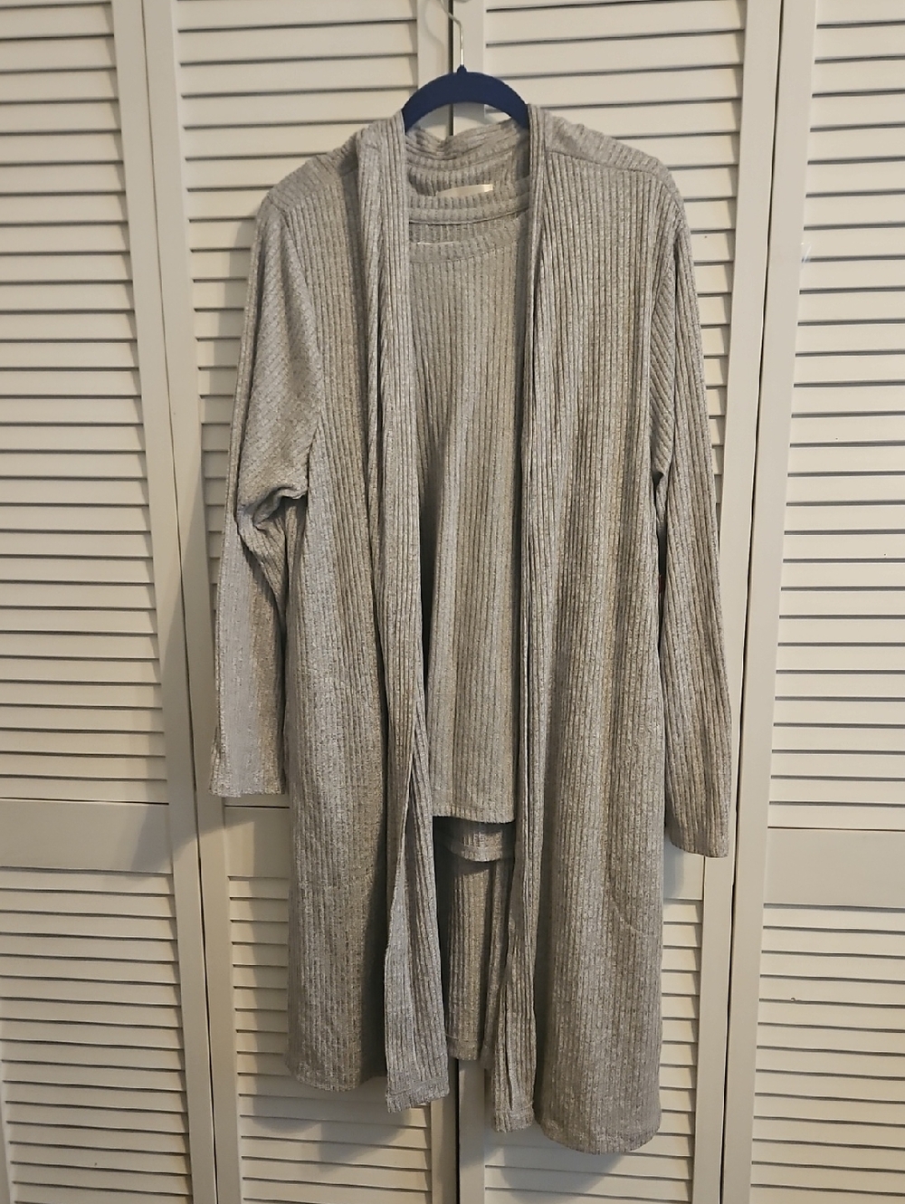 Cuddl Duds Light Gray Ribbed 3 Piece Lounge Set